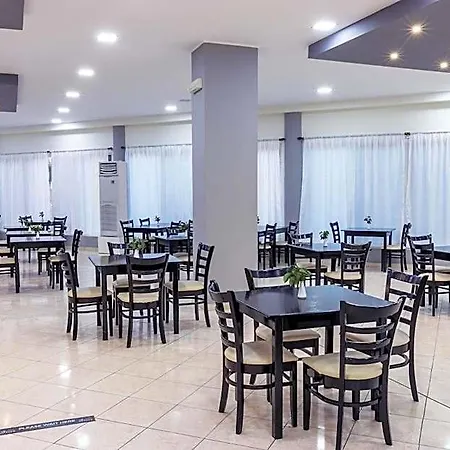 Amira Rhodes 酒店
